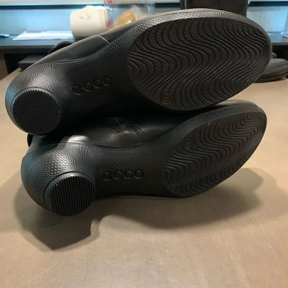 New Ecco Booties  - Picture 3 of 6